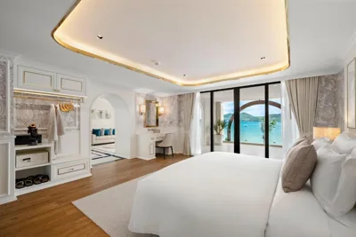 Executive Suite — The Cyan at Patong Hotel